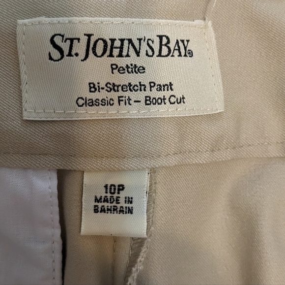 ST. John's Bay petite Bi-stretch pant, classic fit, boot cup size 10 petite - Picture 6 of 6
